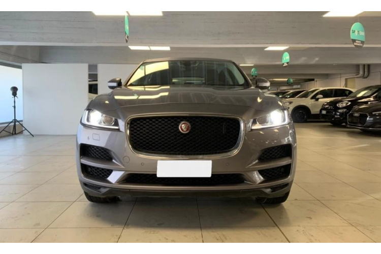 Jaguar F-Pace 2.0D Auto Prestige